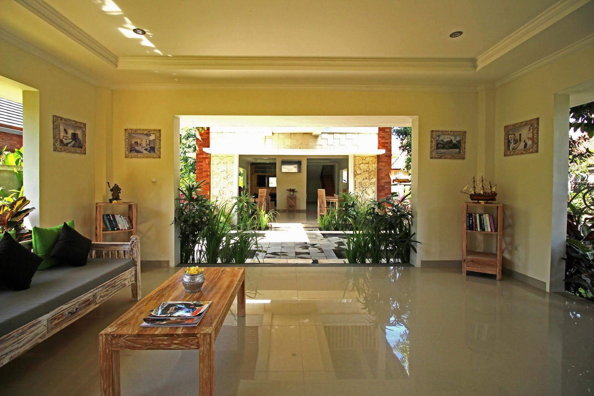 Uma De Villa Denpasar  Bagian luar foto